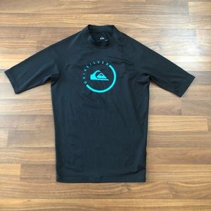 Men’s Quiksilver rash gaurd size small